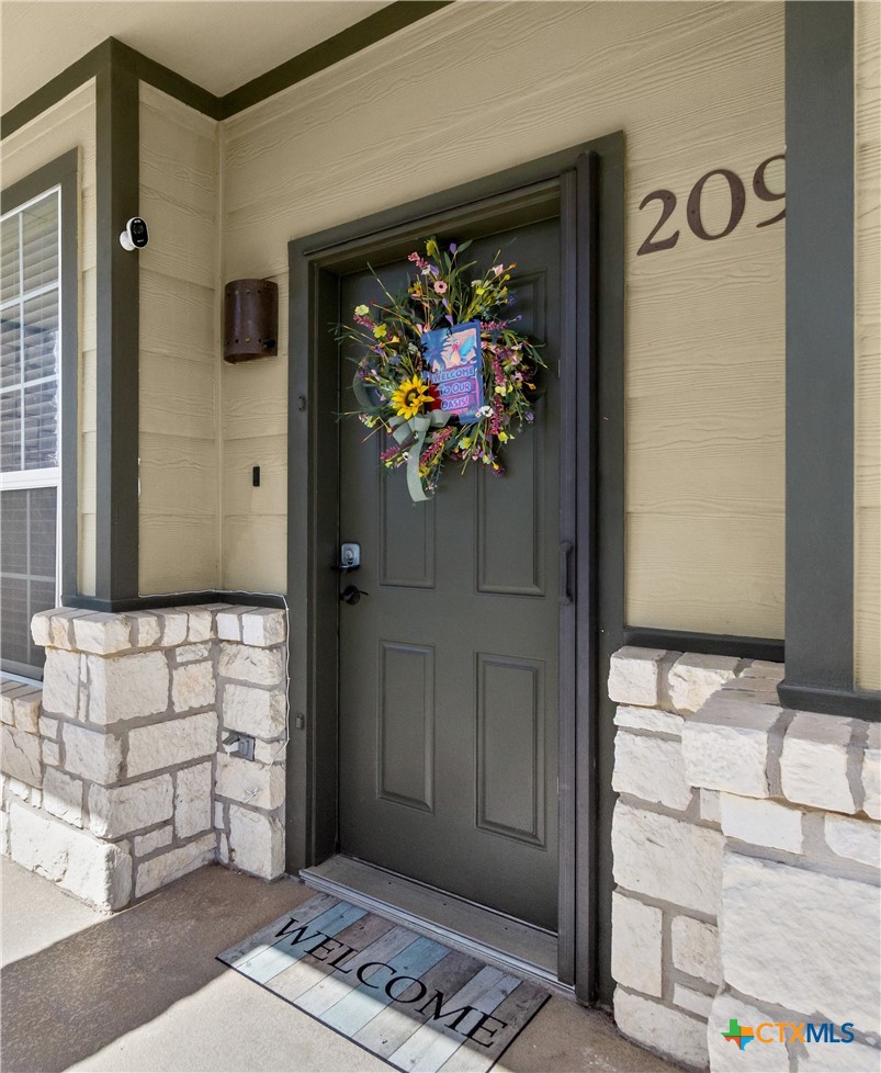 130 Sobrante Road, Unit 209 Belton, TX 76513 - Photo 35 of 36 a view of living room