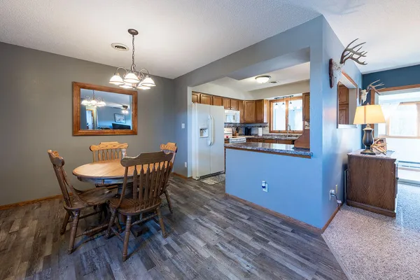 $195,000 | 3522 South East Avenue Avenue South, Unit D, La Crosse, WI 54601