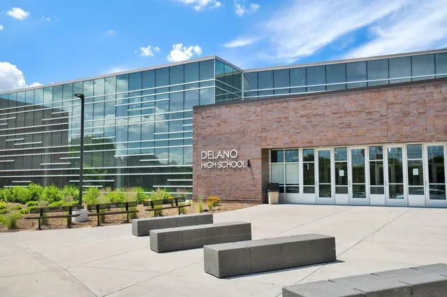 $499,990 | 1165 Wds Crk Drive South, Delano, MN 55328