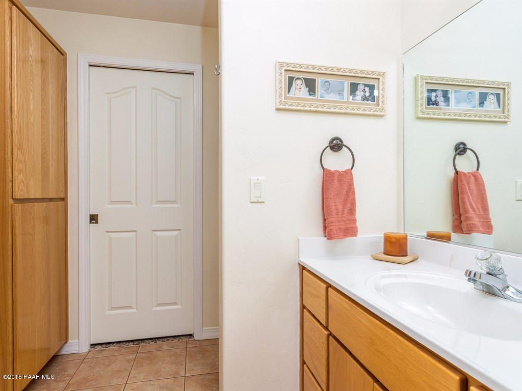 4230 Marlow Road Prescott, AZ 86305 - Photo 14 of 25 Bathroom