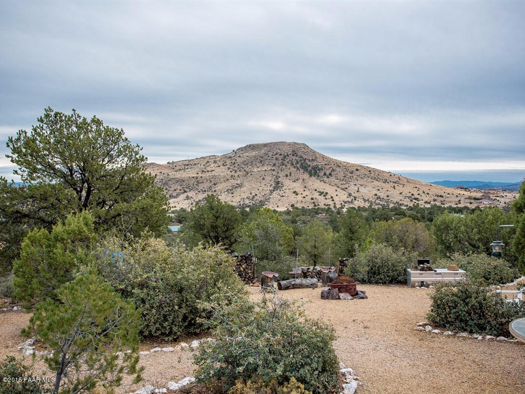 4230 Marlow Road Prescott, AZ 86305 - Photo 2 of 25 Front yard