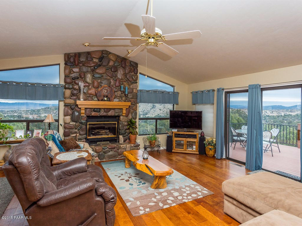4230 Marlow Road Prescott, AZ 86305 - Photo 4 of 25 Great Room