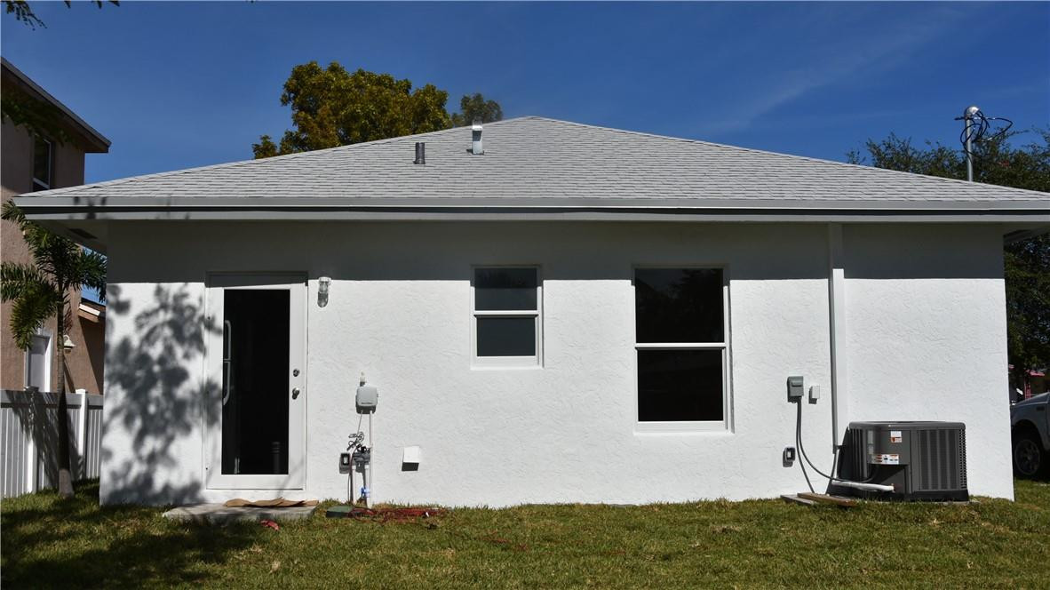 2246 Raleigh Street Hollywood, FL 33020 - Photo 4 of 40 Back of house