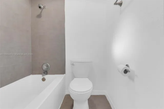 $3,200 | 3051 Northwest 77th Street, Miami, FL 33147