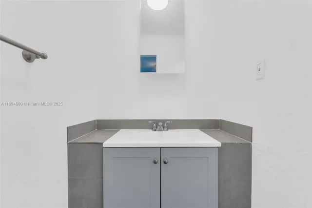 $3,200 | 3051 Northwest 77th Street, Miami, FL 33147