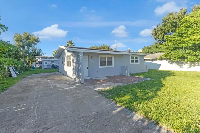 $3,200 | 3051 Northwest 77th Street, Miami, FL 33147