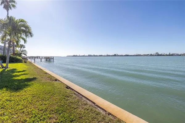 $3,800 | 800 Madonna Boulevard, Unit A, St. Petersburg, FL 33715