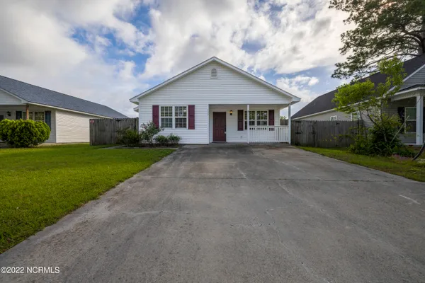 $1,450 | 129 Sanders Street, Jacksonville, NC 28540