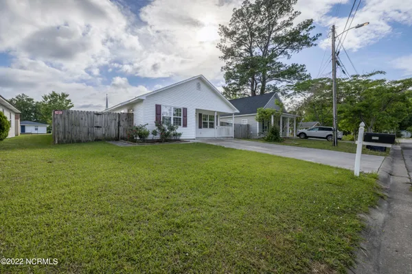 $1,450 | 129 Sanders Street, Jacksonville, NC 28540