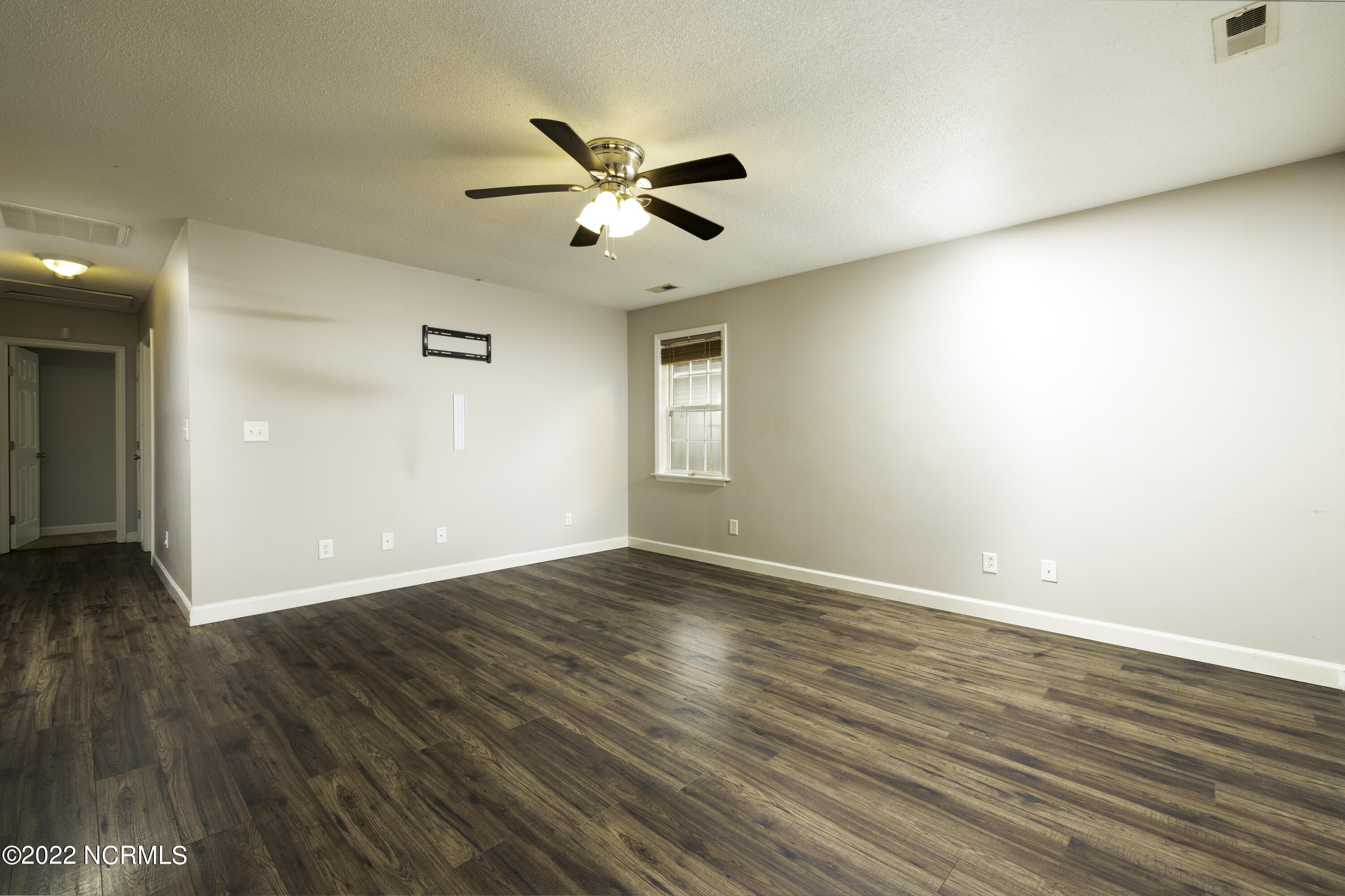 129 Sanders Street Jacksonville, NC 28540 - Photo 4 of 18 129_Sanders_St-7