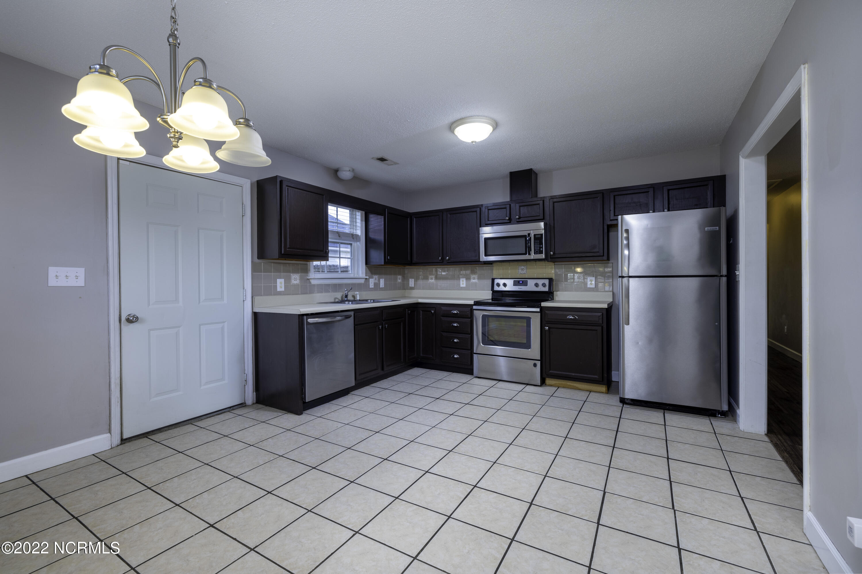 129 Sanders Street Jacksonville, NC 28540 - Photo 5 of 18 129_Sanders_St-9