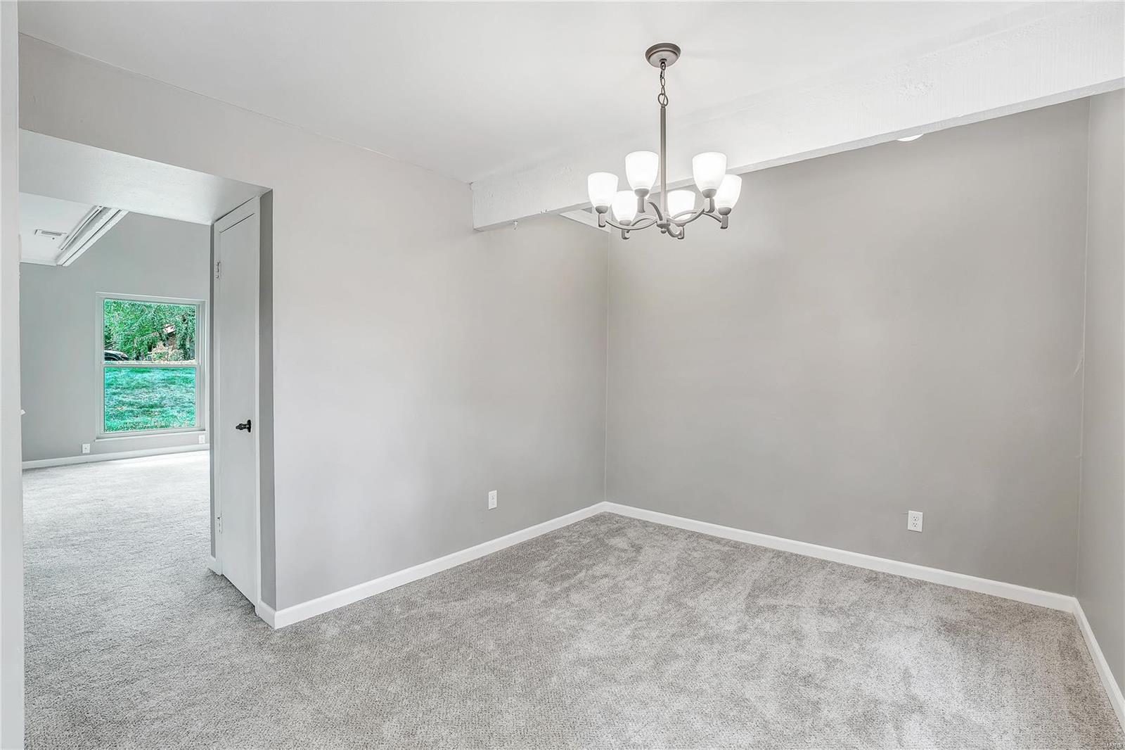 4352 Humber Circle St. Louis, MO 63129 - Photo 16 of 37