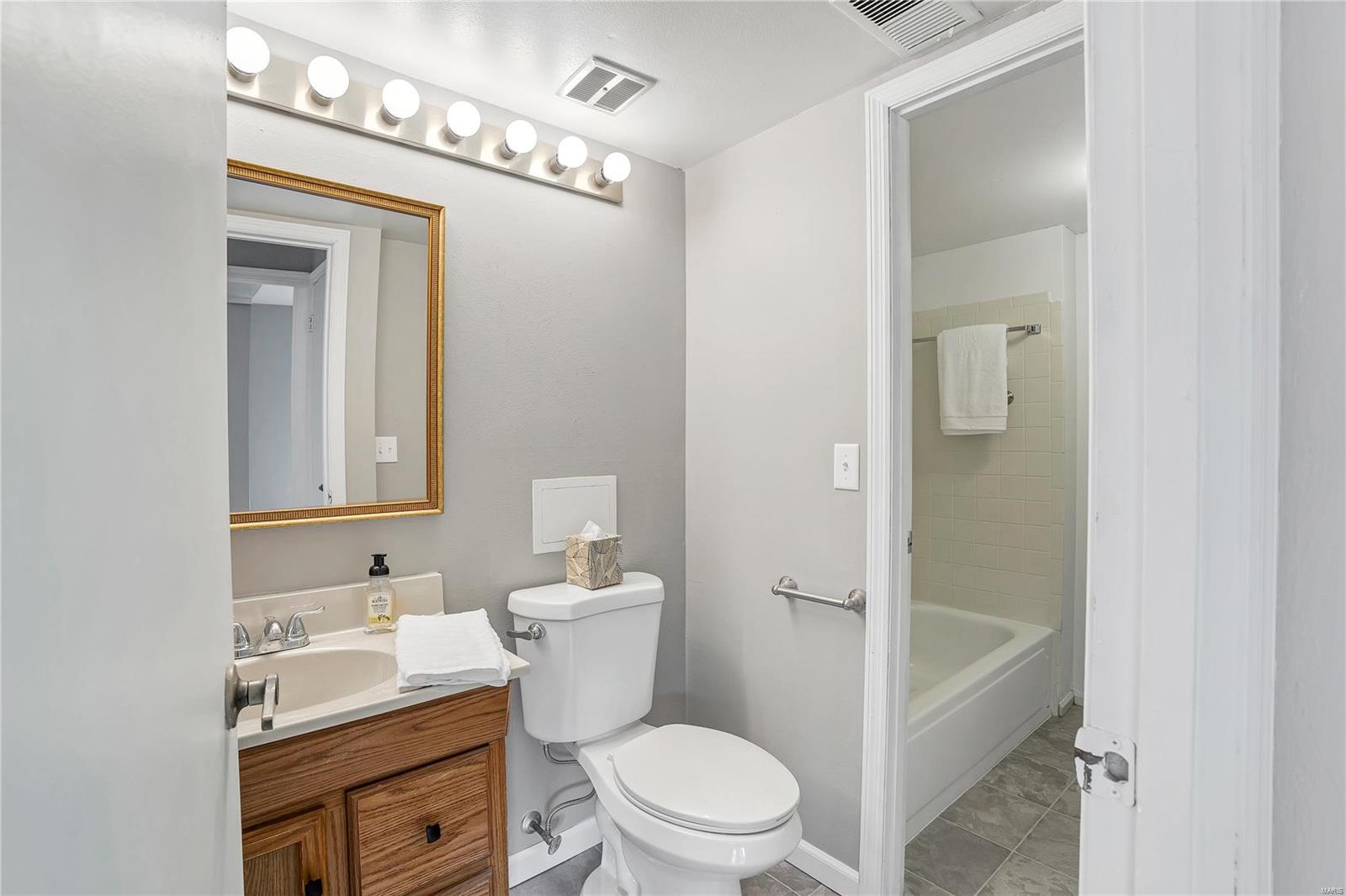 4352 Humber Circle St. Louis, MO 63129 - Photo 17 of 37