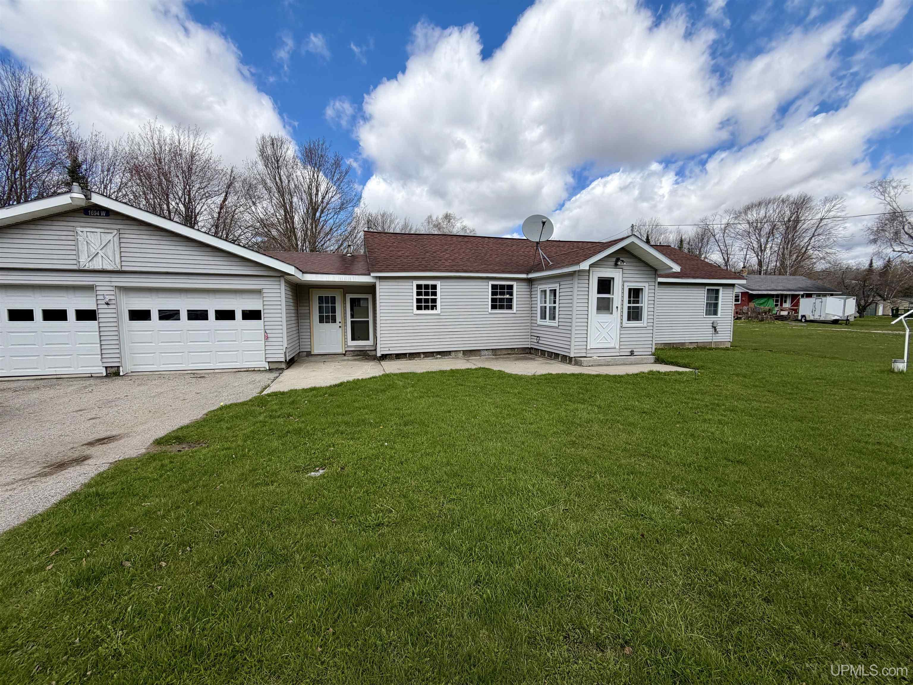 1694 Quarry Road Gulliver, MI 49840 - Photo 4 of 26