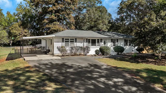 $259,000 | 2024 Corinth Drive, Seneca, SC 29672