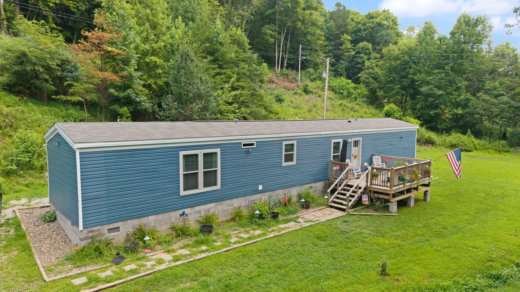209 Bowling Branch Road London, KY 40741 - Photo 40 of 64 40-web-or-mls-DJI_20260727105606_0006_D