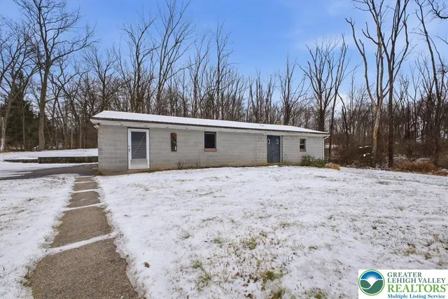 $1,800 | 50 Calvins Lane, Mertztown, PA 19539