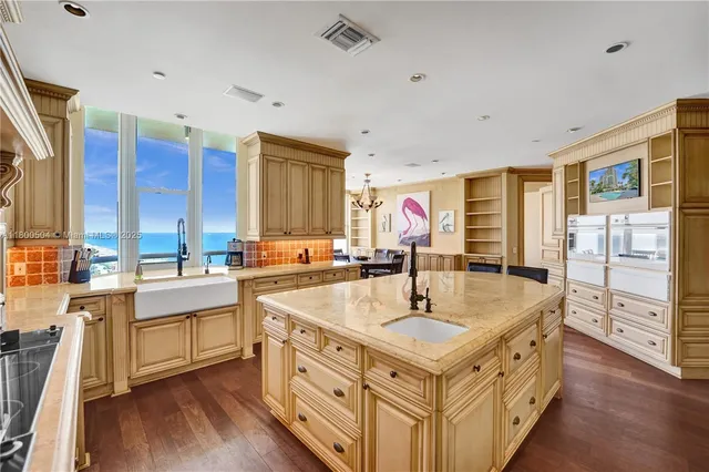 $4,750,000 | 6051 North Ocean Drive, Unit PH5, Hollywood, FL 33019