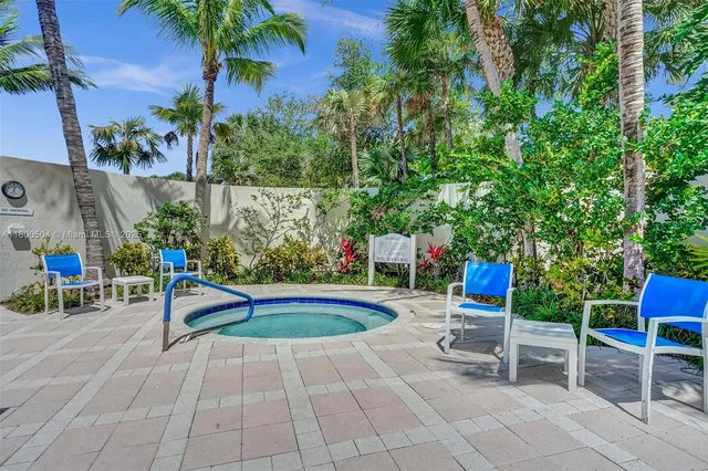 $4,750,000 | 6051 North Ocean Drive, Unit PH5, Hollywood, FL 33019
