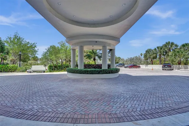 $4,750,000 | 6051 North Ocean Drive, Unit PH5, Hollywood, FL 33019