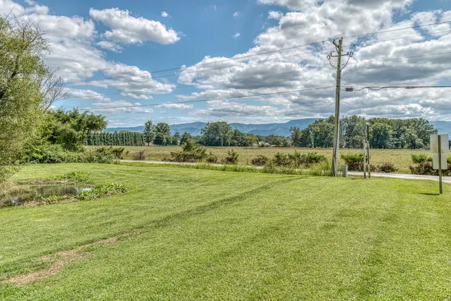 $249,000 | 30 Ebenezer Loop, Chuckey, TN 37641