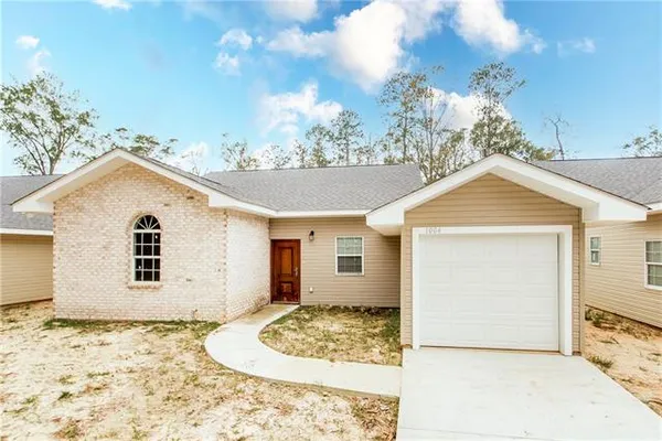 $1,500 | 1002 South Pine Street, Hammond, LA 70403
