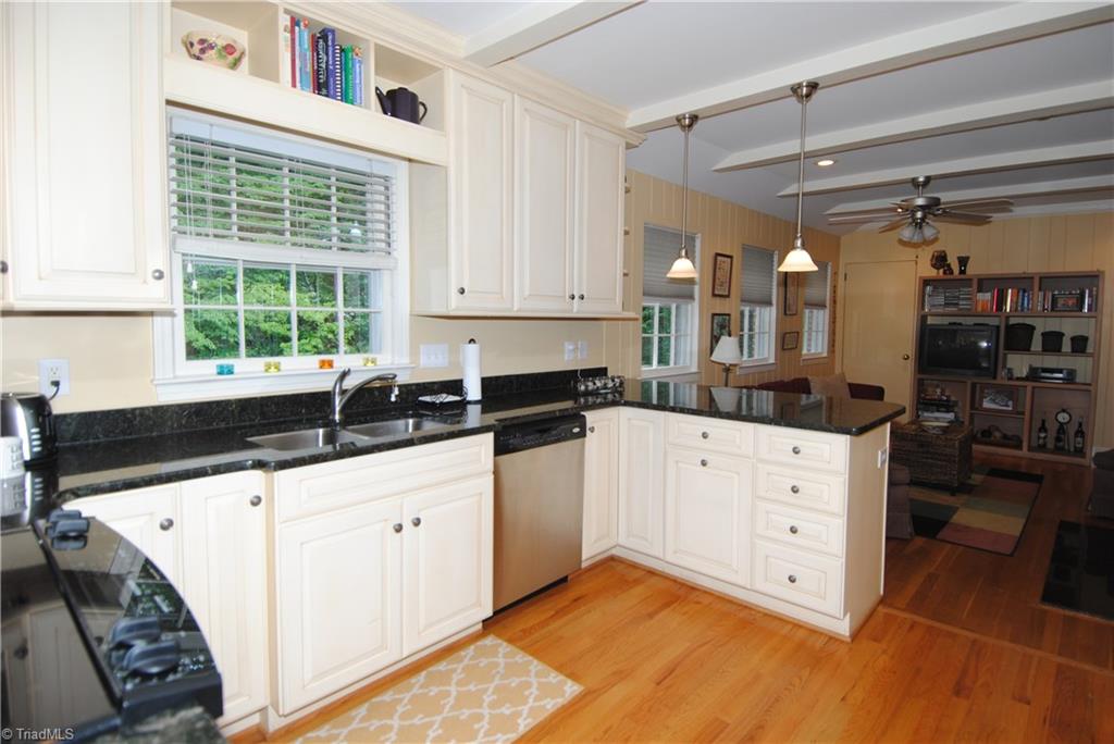 800 Chester Road Winston-Salem, NC 27104 - Photo 8 of 22 Gallery Image 8