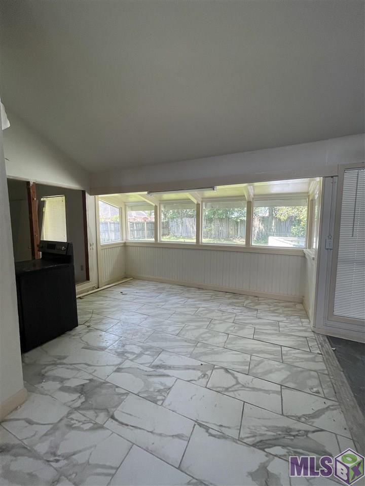 8591 Wakefield Avenue Baton Rouge, LA 70806 - Photo 10 of 24