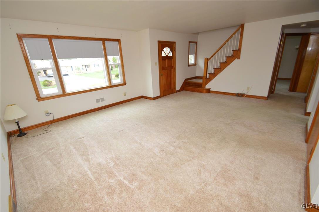 501 Hahn Road Nazareth, PA 18064 - Photo 4 of 24