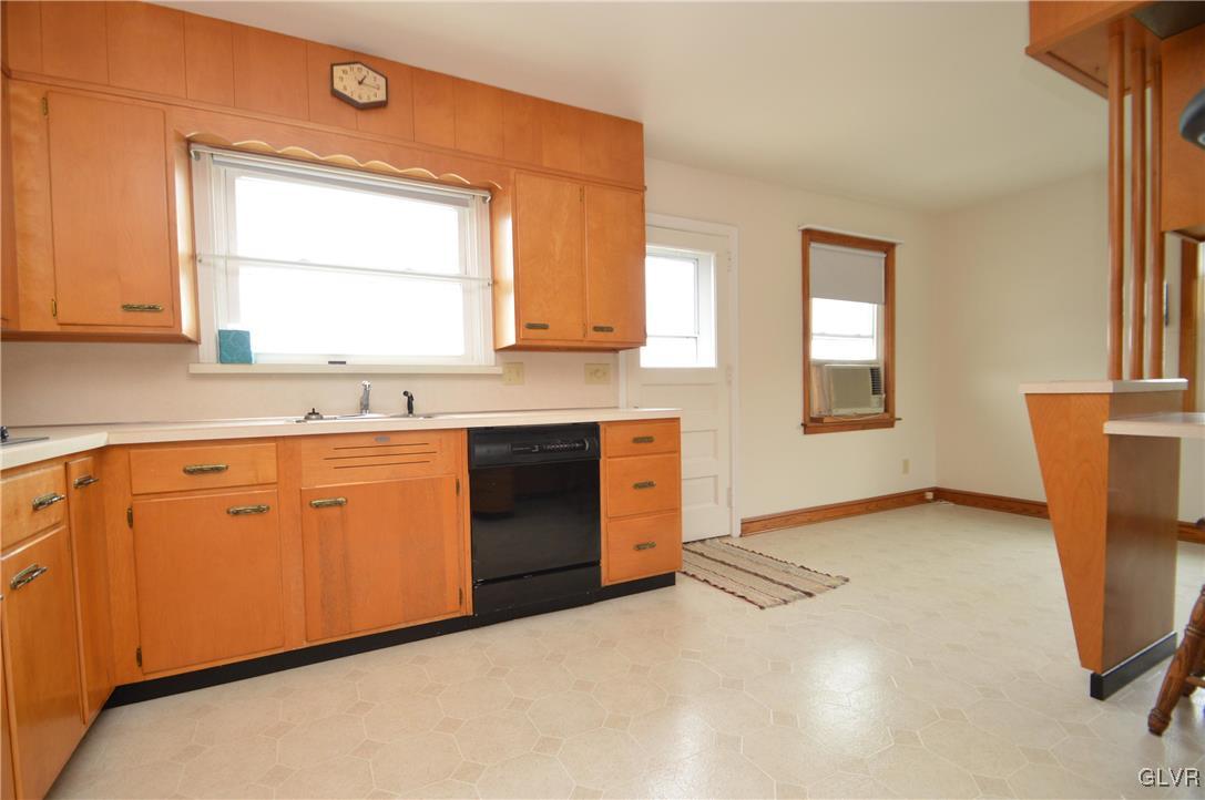 501 Hahn Road Nazareth, PA 18064 - Photo 6 of 24