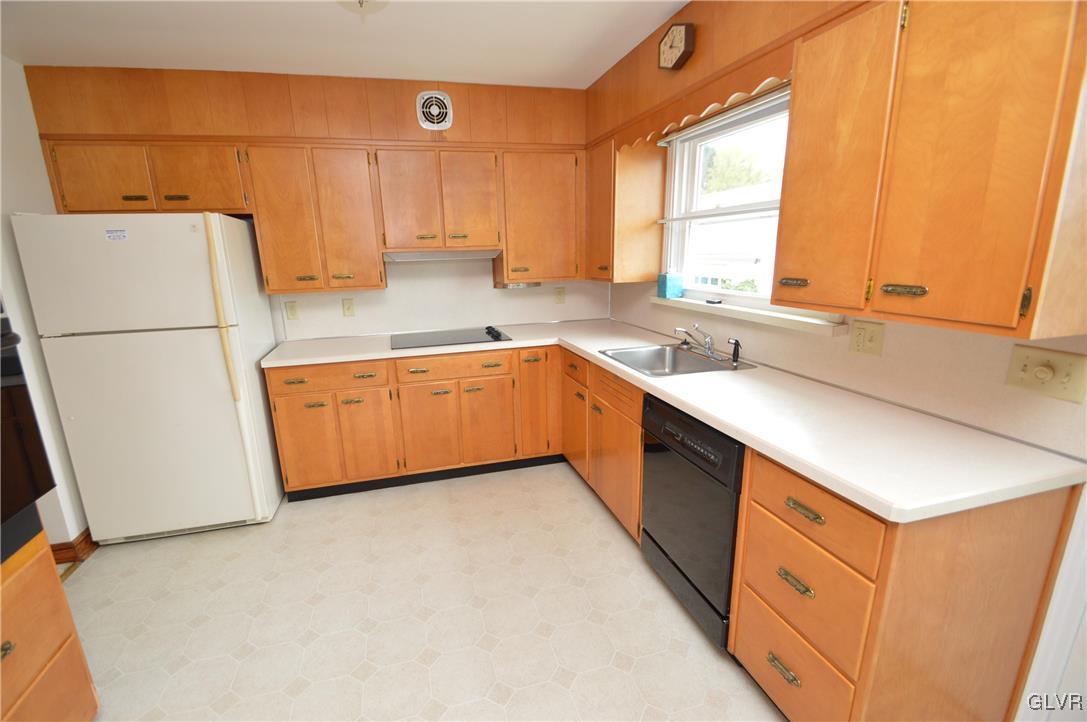501 Hahn Road Nazareth, PA 18064 - Photo 7 of 24