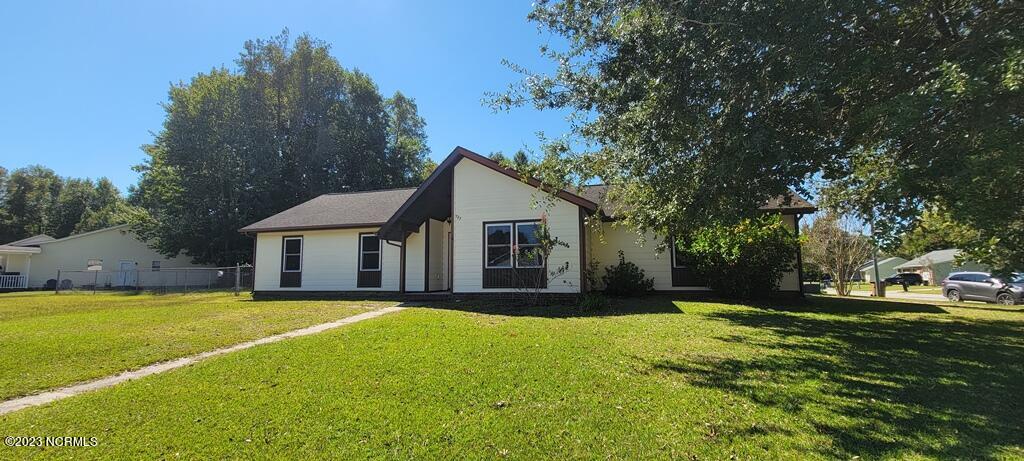 527 Raintree Circle Jacksonville, NC 28540 - Photo 4 of 29