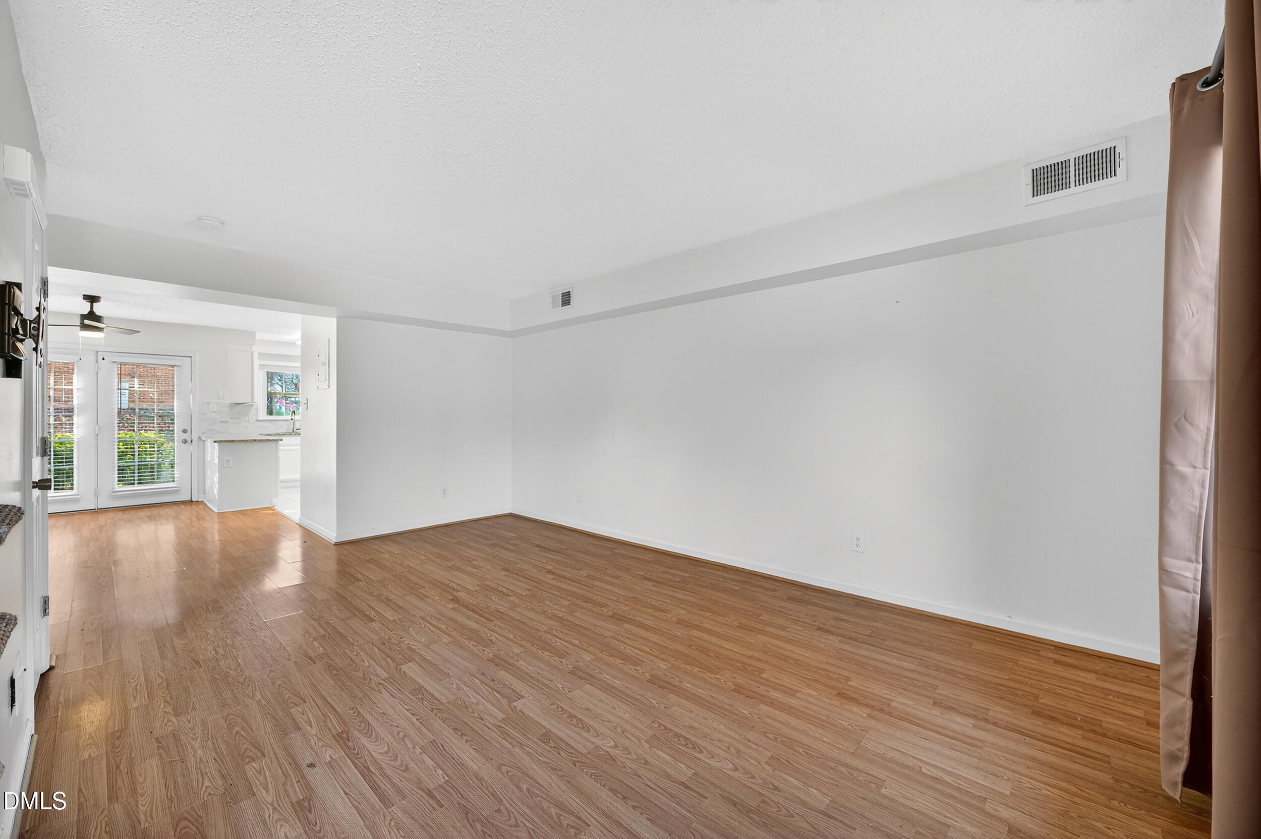 4810 Blue Bird Court, Unit B Raleigh, NC 27606 - Photo 4 of 22 5 -4810 blue bird ct, interior