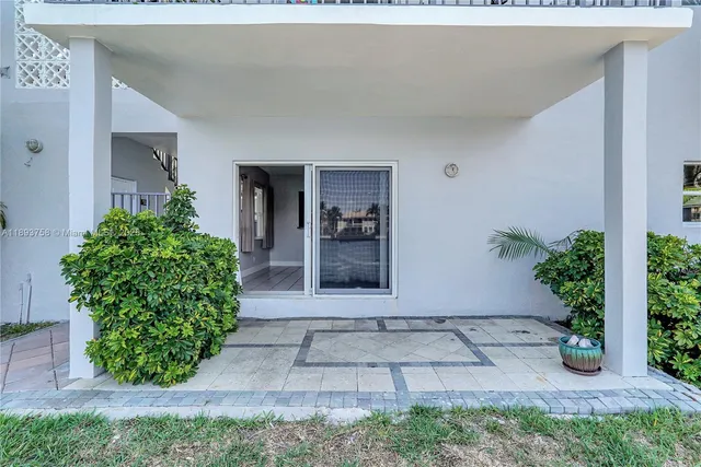 $3,000 | 2200 South Ocean Drive, Unit N116, Hollywood, FL 33019