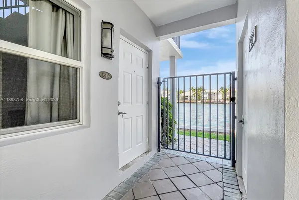 $2,300 | 2200 South Ocean Drive, Unit N116, Hollywood, FL 33019