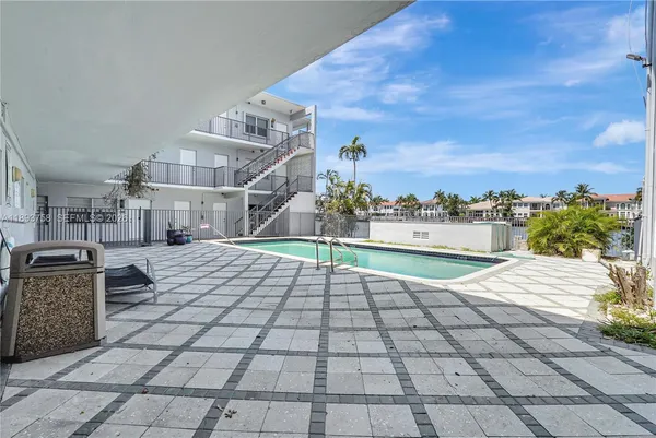$2,300 | 2200 South Ocean Drive, Unit N116, Hollywood, FL 33019