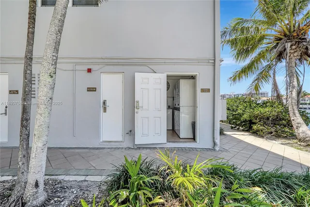 $3,000 | 2200 South Ocean Drive, Unit N116, Hollywood, FL 33019