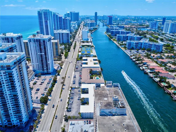 $2,300 | 2200 South Ocean Drive, Unit N116, Hollywood, FL 33019