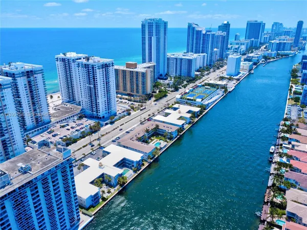 $2,300 | 2200 South Ocean Drive, Unit N116, Hollywood, FL 33019