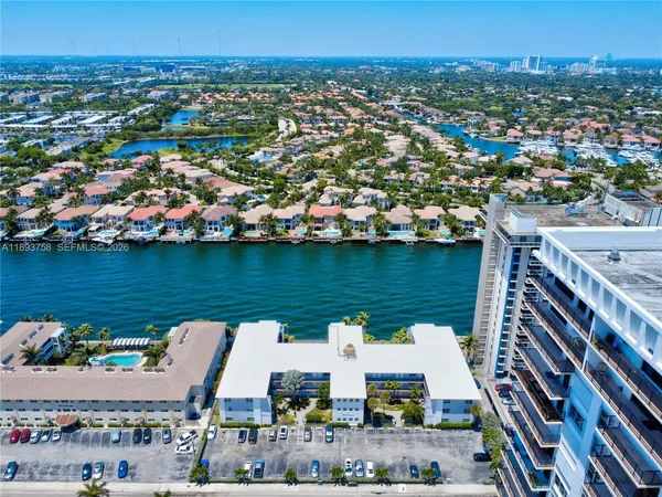 $2,300 | 2200 South Ocean Drive, Unit N116, Hollywood, FL 33019