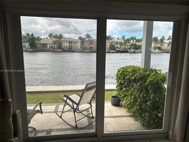 $3,000 | 2200 South Ocean Drive, Unit N116, Hollywood, FL 33019