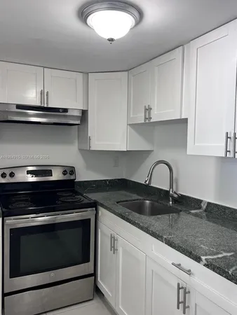 $2,000 | 7820 Northeast Bayshore Court, Unit 206, Miami, FL 33138