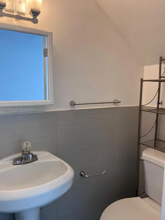 $2,000 | 7820 Northeast Bayshore Court, Unit 206, Miami, FL 33138