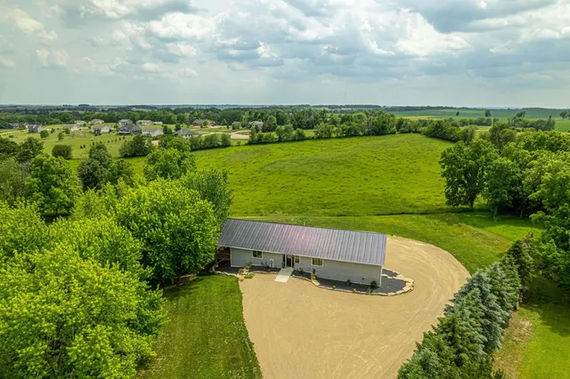 $564,900 | W6579 Karric Lane, Monroe, WI 53566