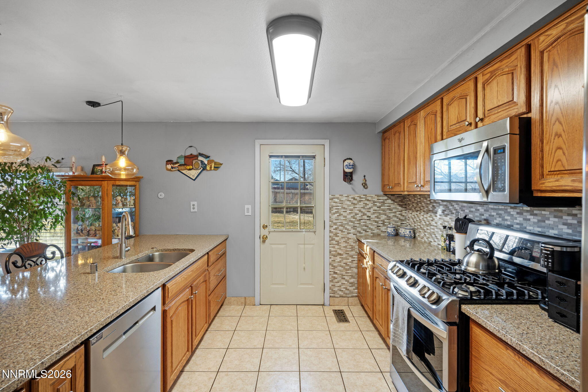 11505 Vicksburg Road Reno, NV 89508 - Photo 11 of 39 Kitchen
