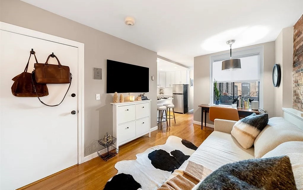 9 Hancock Street, Unit 5R Boston, MA 02114 - Photo 4 of 18