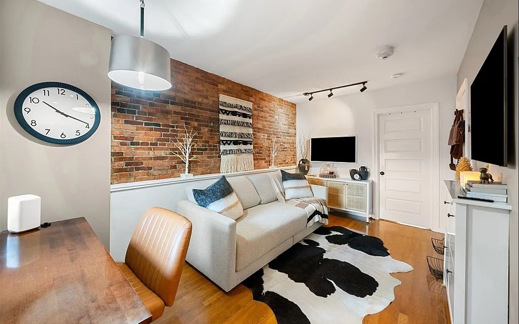 9 Hancock Street, Unit 5R Boston, MA 02114 - Photo 7 of 18