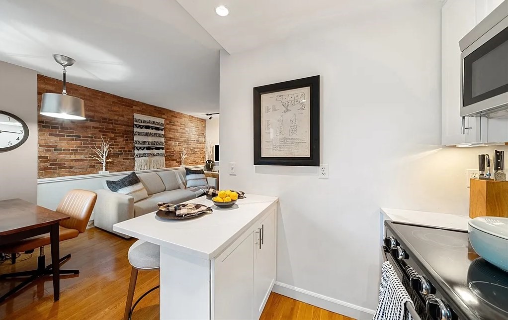 9 Hancock Street, Unit 5R Boston, MA 02114 - Photo 8 of 18