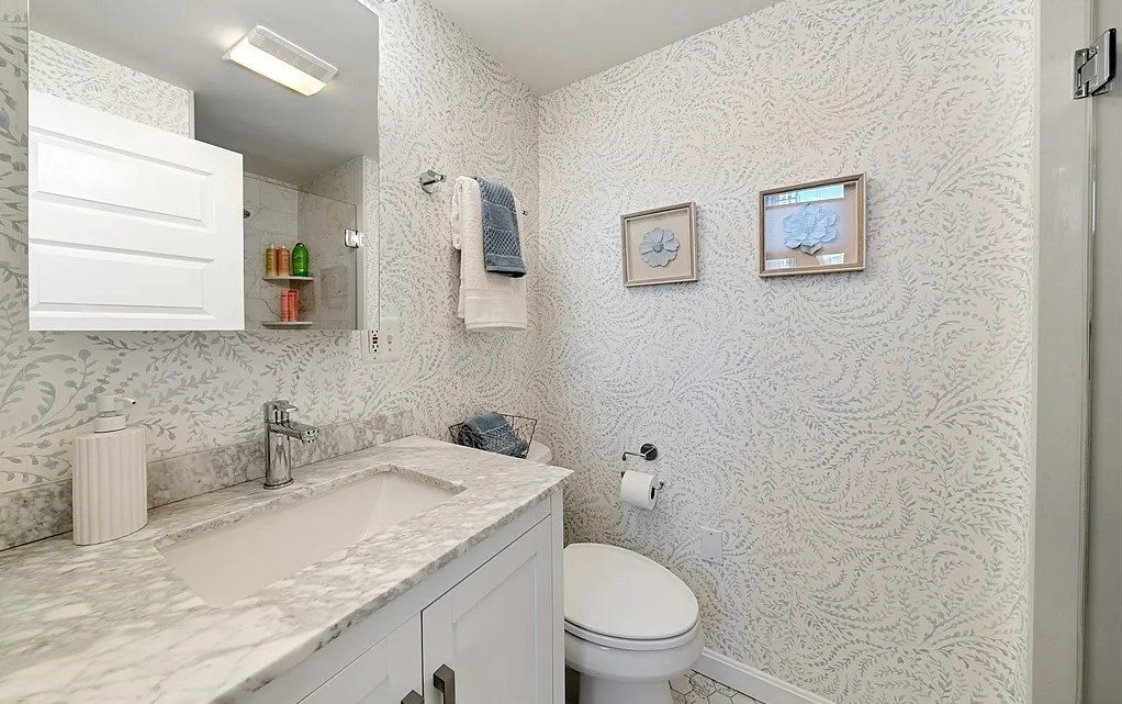 9 Hancock Street, Unit 5R Boston, MA 02114 - Photo 10 of 18