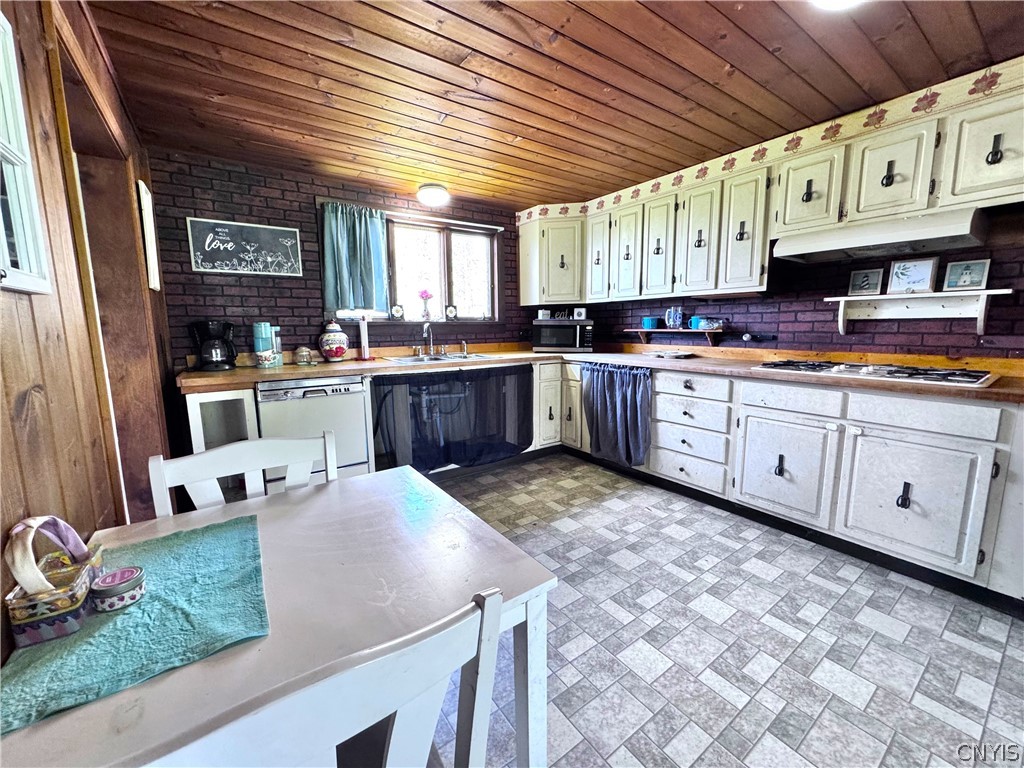 933 Hillsboro Road Camden, NY 13316 - Photo 17 of 41